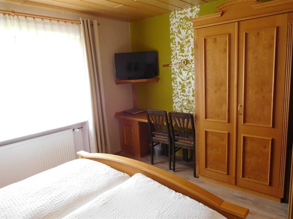 Inn Landgasthof "Zur Gemuetlichkeit" Mombris Szoba fotó
