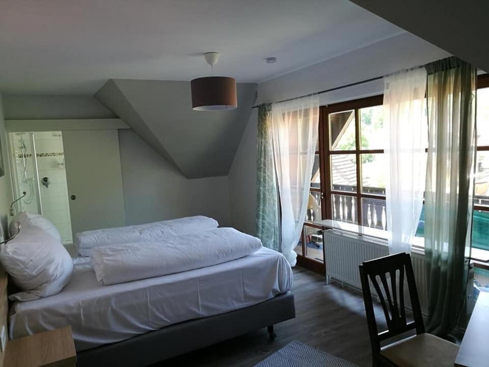 Inn Landgasthof "Zur Gemuetlichkeit" Mombris Szoba fotó