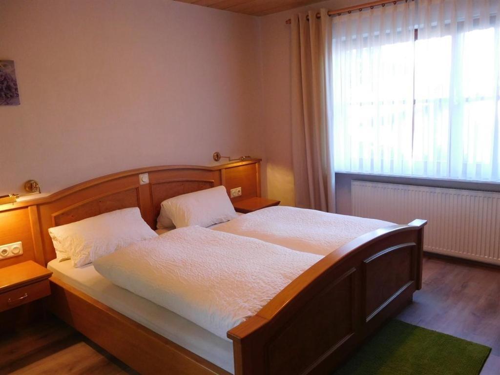 Inn Landgasthof "Zur Gemuetlichkeit" Mombris Szoba fotó
