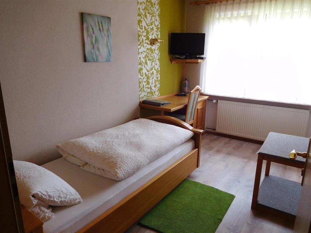 Inn Landgasthof "Zur Gemuetlichkeit" Mombris Szoba fotó